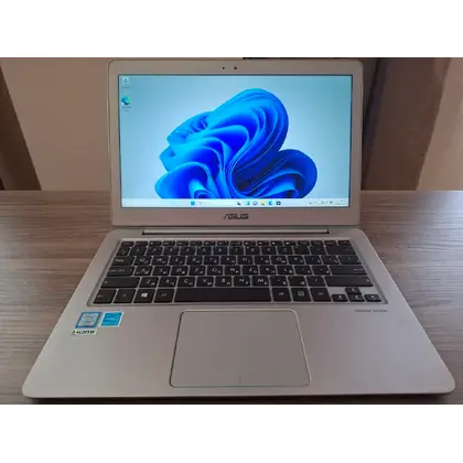 Asus ZenBook UX330UA