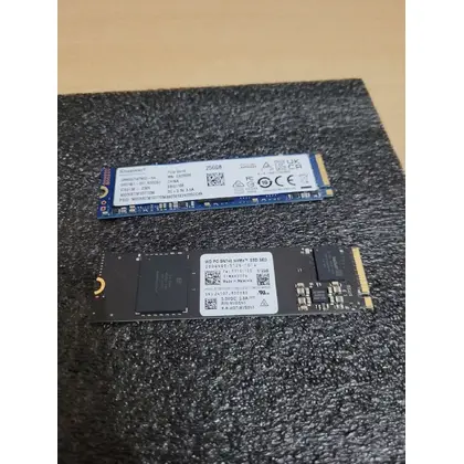 SSD Western Digital SN 740 512GB M.2 NVMe и Kingston 256GB M.2 NVMe