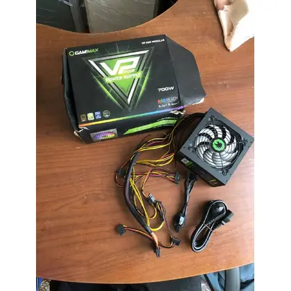 Игровой блок питания GameMax 700W