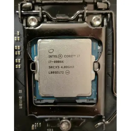 Процессор Intel Core i7-8086k, материнская плата ASUS ROG Maximus XI Hero WiFi, оперативная память DDR4 Kingston FURY Hy