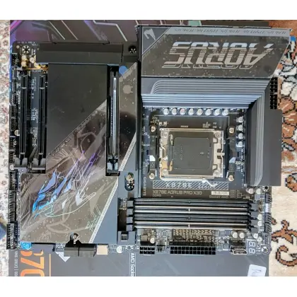 Gigabyte X870E Aorus Pro X3D