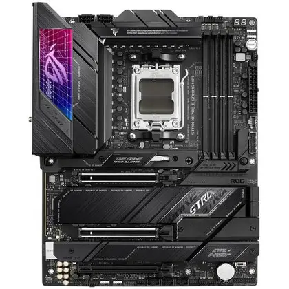 Материнская плата ROG STRIX X670E-E GAMING WIFI AM5/AMD X670/4xDDR5/4xM.2/3xPCI-E x16, Standard-ATX